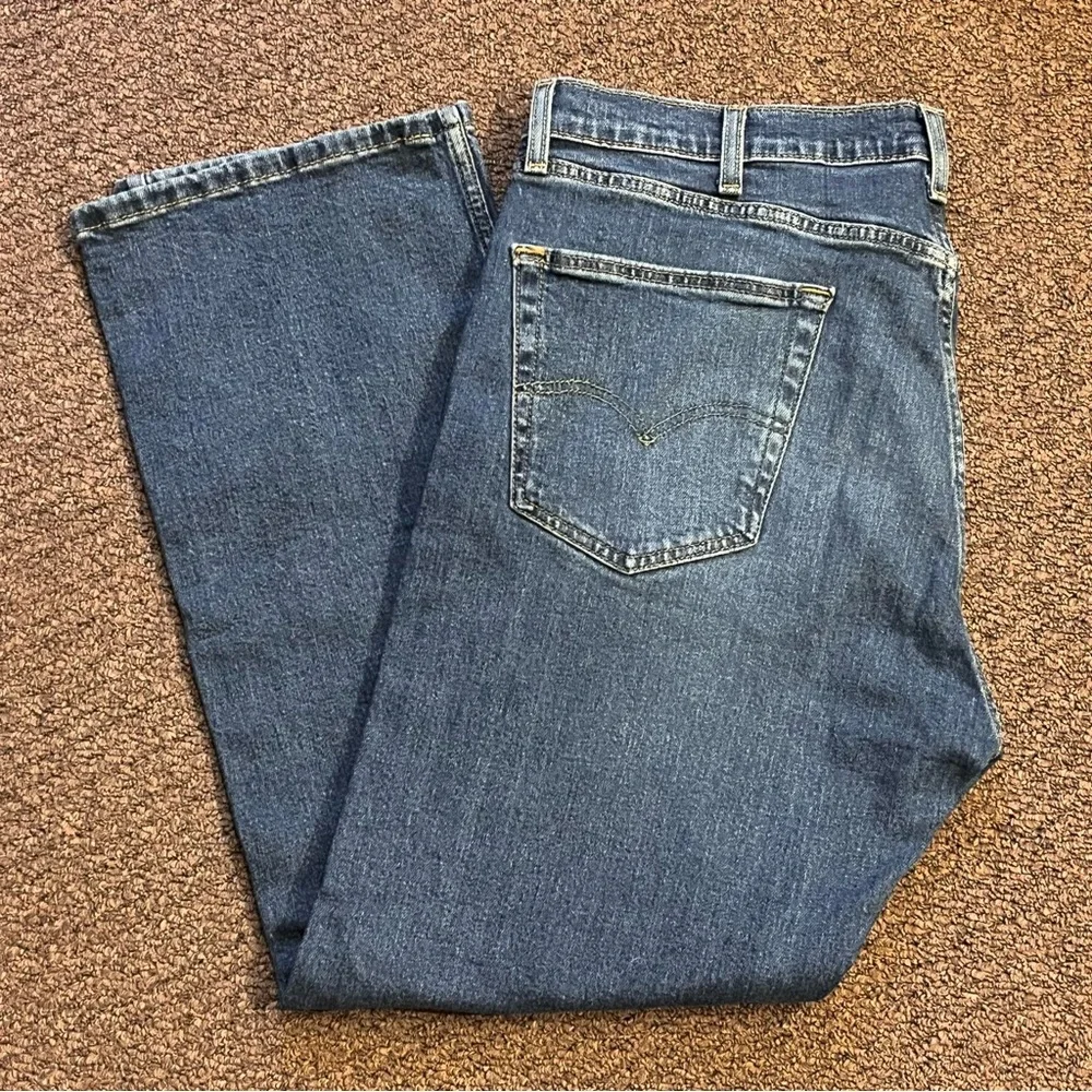 Levi’s men’s 505 medium wash blue jeans Size 38 x 30